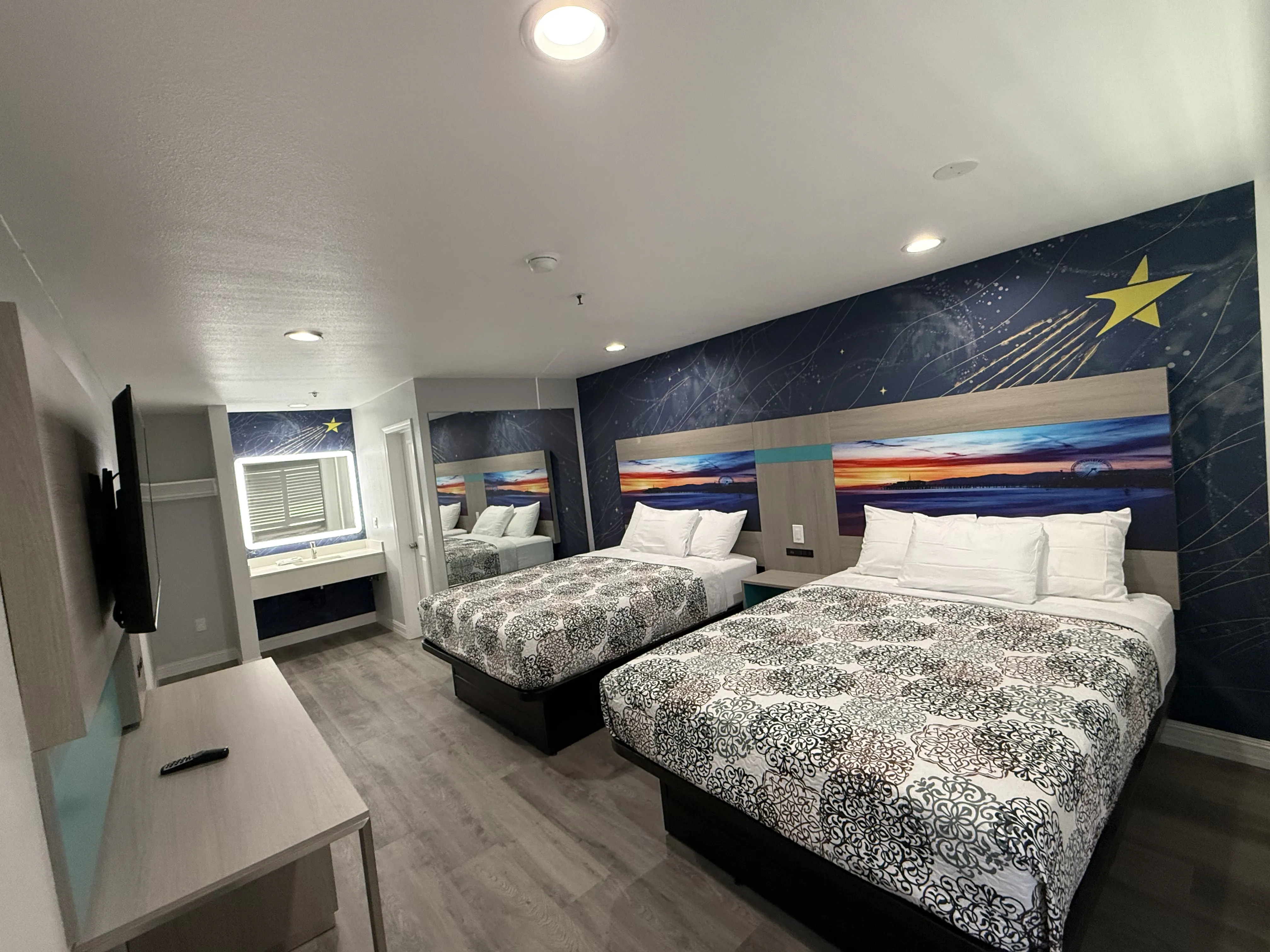 Double King Suite at Best Star Inn, Montebello