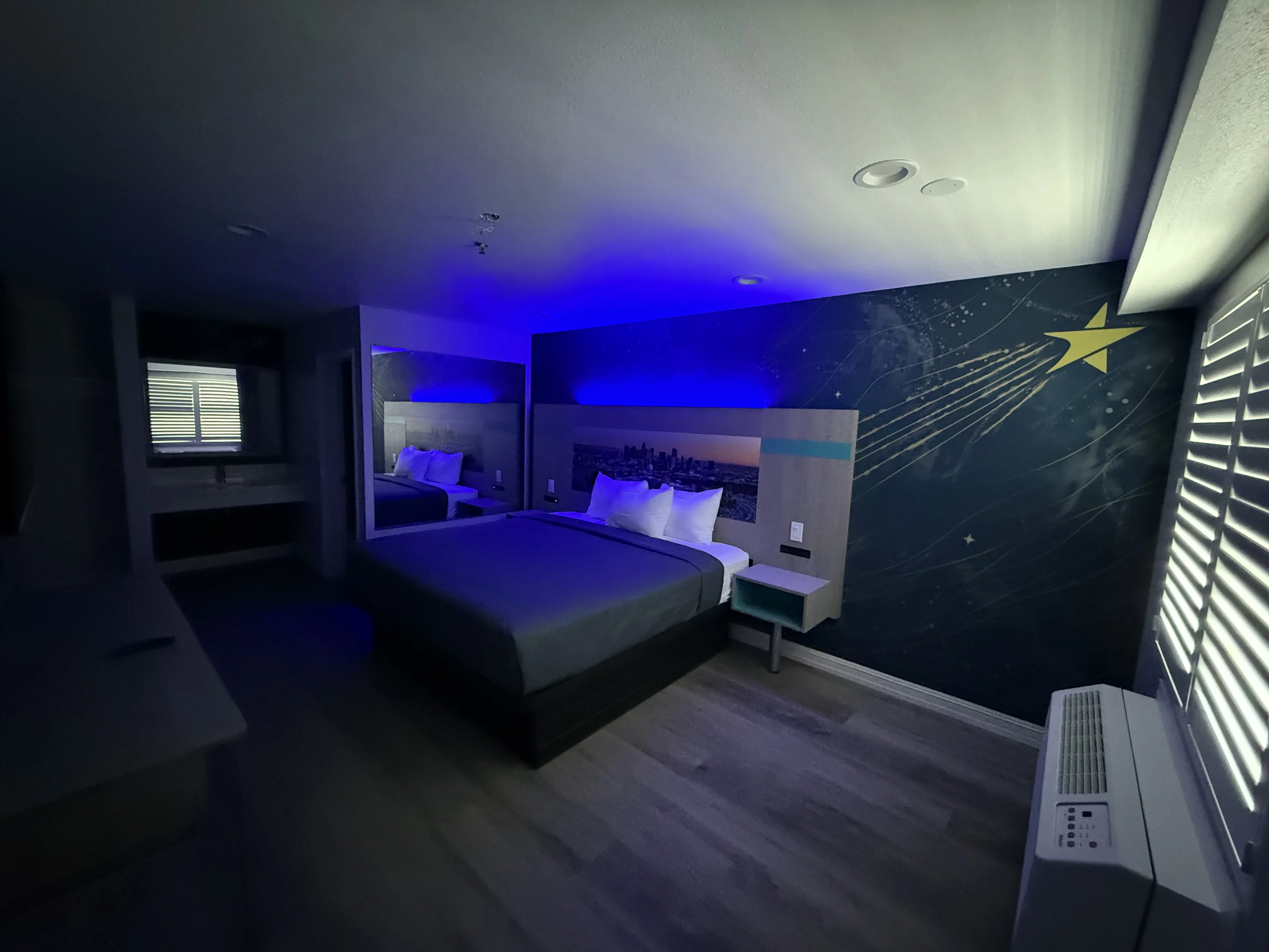 Jacuzzi Room at Best Star Inn, Montebello