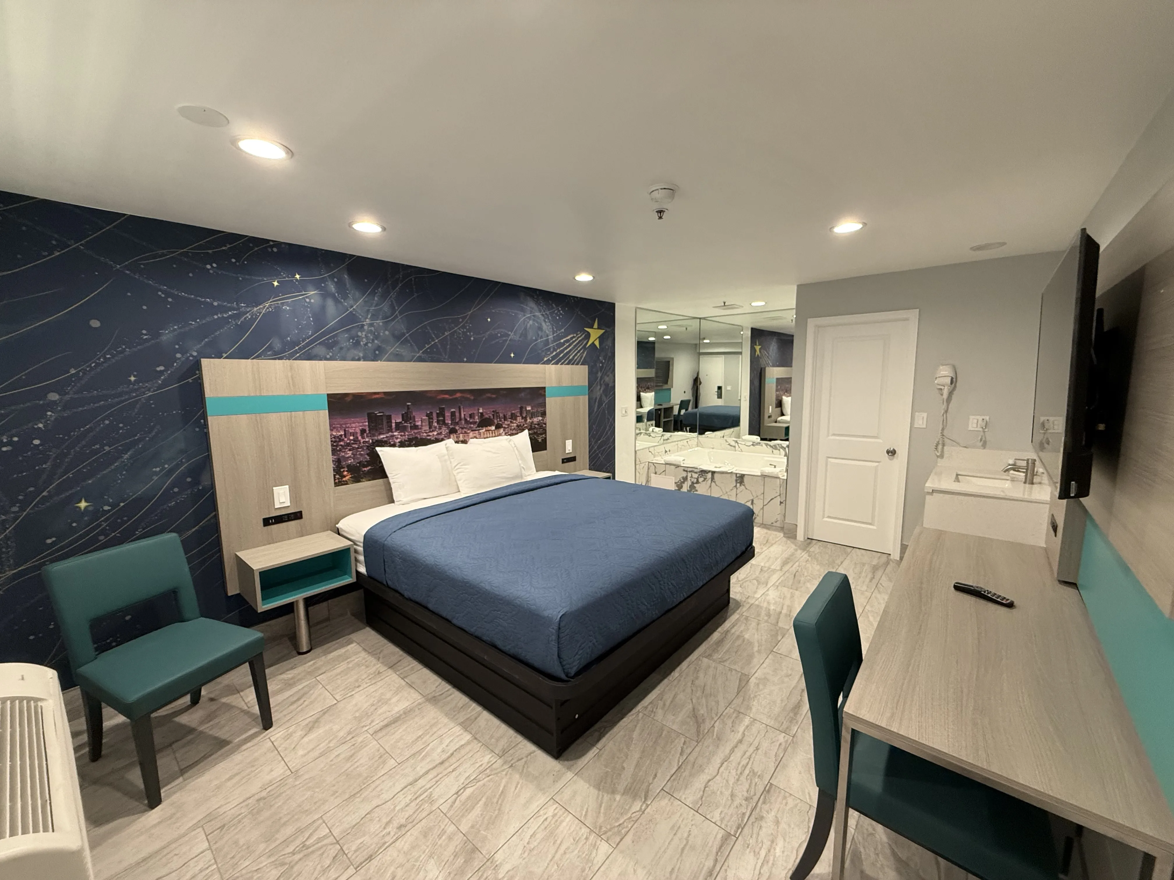 Double King Suite - Image 2