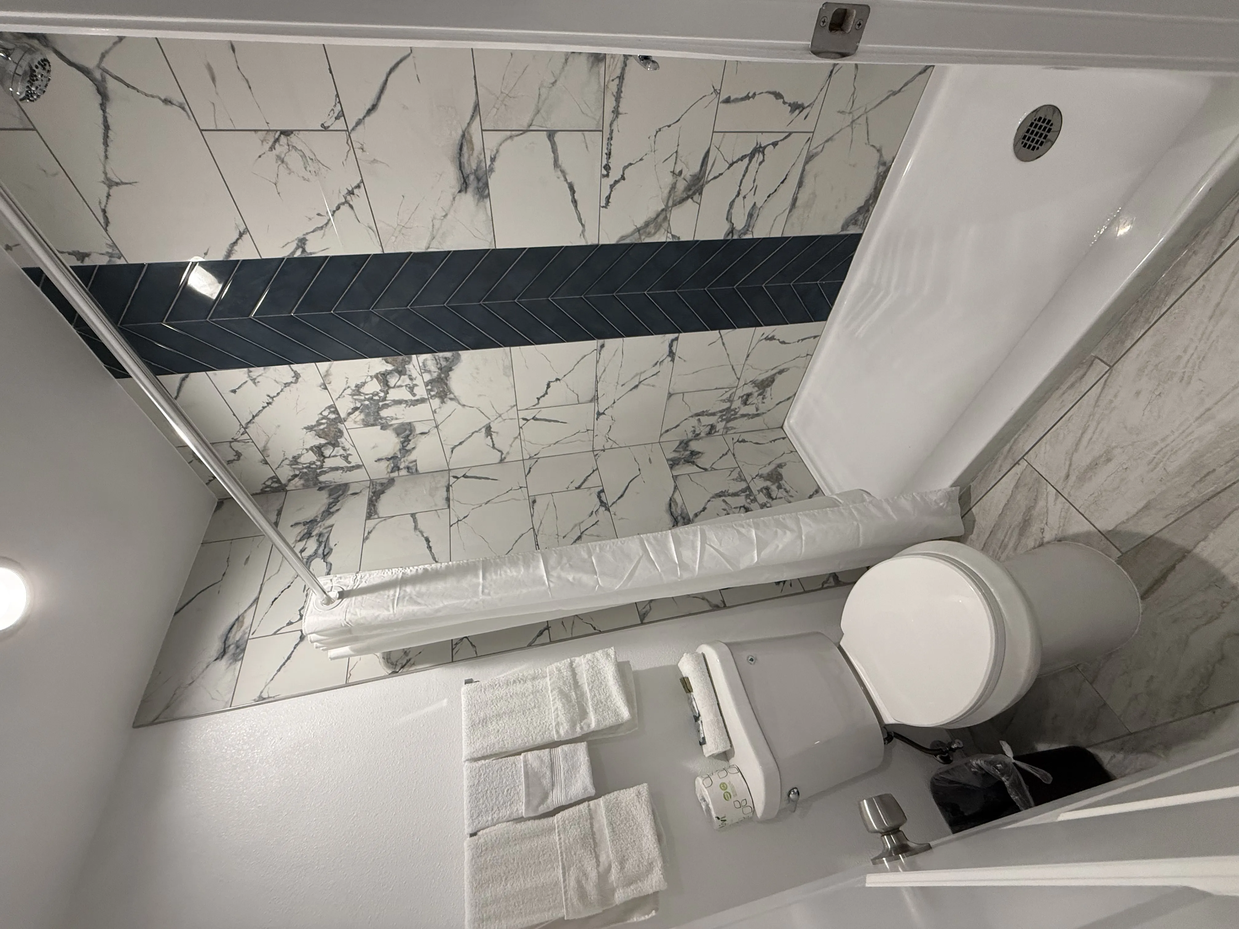 Double King Suite - Image 3