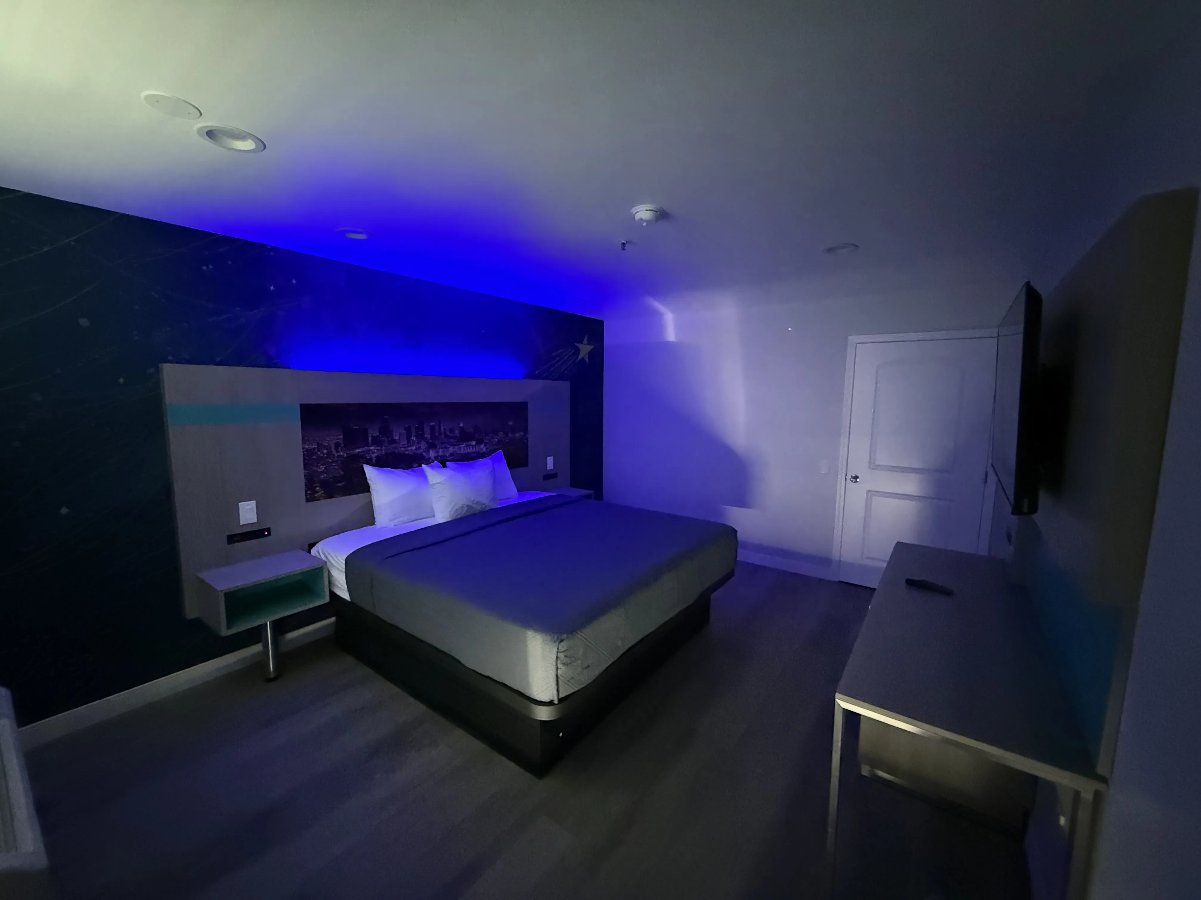 Single Bed Room - Image 2